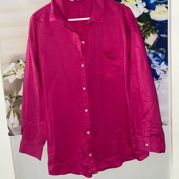Woman’s pink button down - Picture 4 of 4